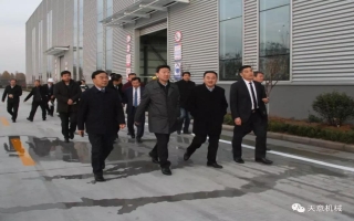 山東省住建廳黨組成員、副廳長張曉海蒞臨天意機(jī)械調(diào)研指導(dǎo)