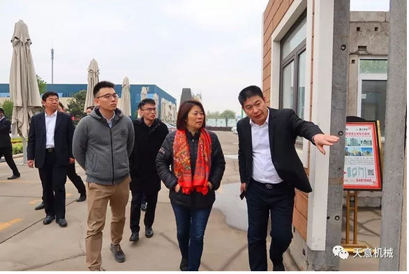 碧桂園集團(tuán)副總裁兼采購中心總經(jīng)理?xiàng)铥惻d一行蒞臨天意參觀考察 碧桂園集團(tuán)副總裁兼采購中心總經(jīng)理?xiàng)铥惻d一行蒞臨天意參觀考察