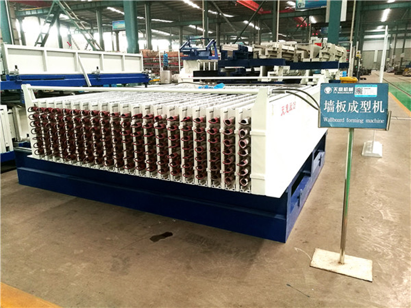 全自動(dòng)墻板機(jī)產(chǎn)量高，一機(jī)多用